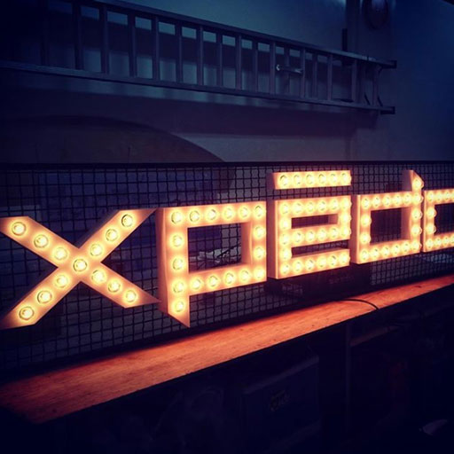 Logo招牌燈泡字設計